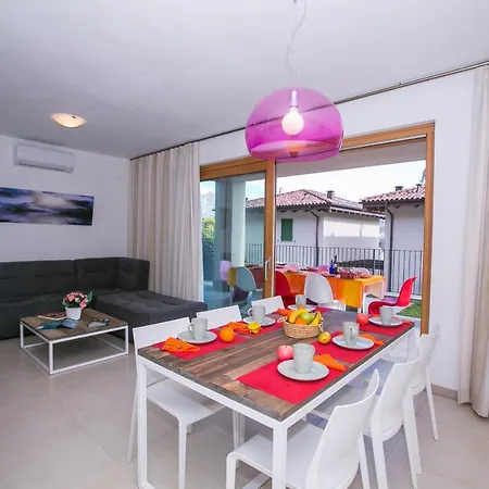 Sleeps 6 Pool Air Con Σπίτι διακοπών